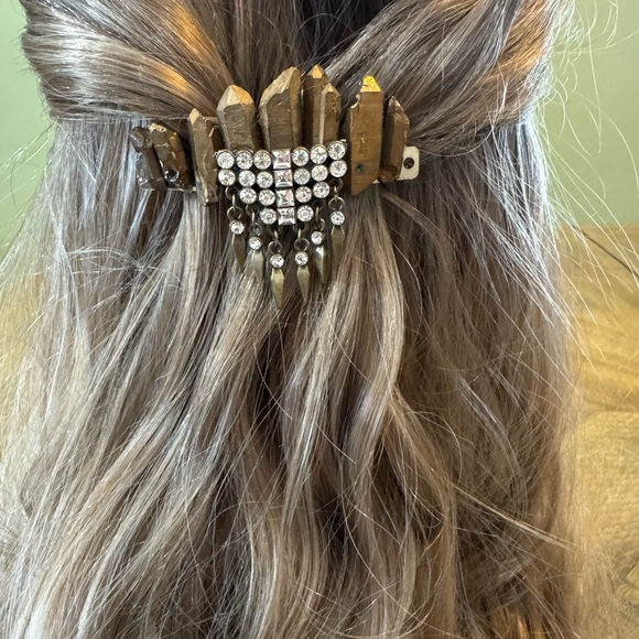 Handmade Crystal Hair Clip With Rhinestone Accents - Picture 2 of 6